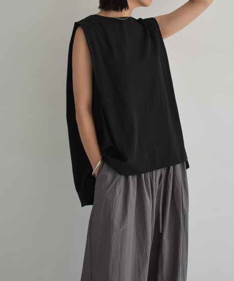 tops-12013　ショルダータック ノースリーブ トップス 《セットアップ可能》　モカベージュ　ブラック