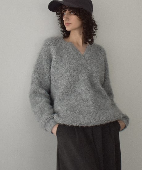 knit-02354  キーネック ボア ニット　オフホワイト　グレー　ダークグレー