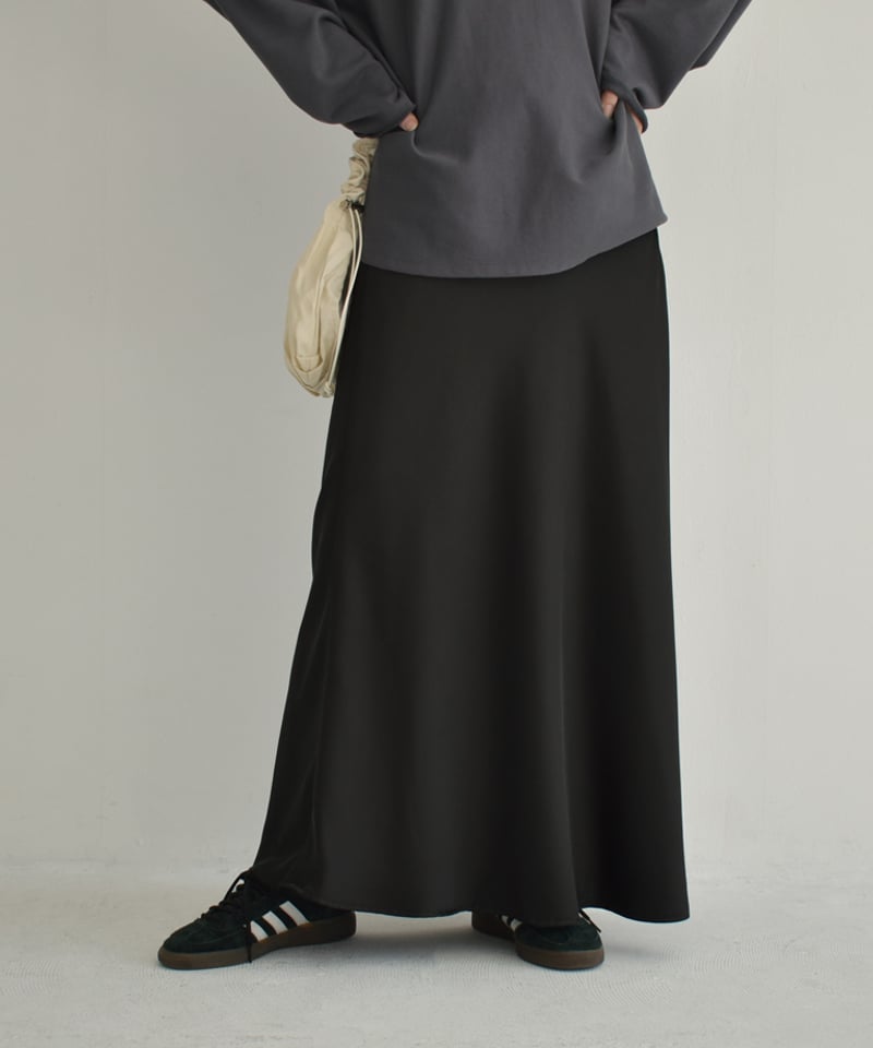 bottoms-12013 サテンロングスカート ブラック | L a v i s h G a