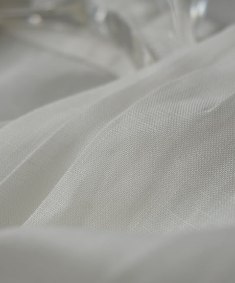 tops-02503　リネン混 タックデザイン トップス　ホワイト　モカ　ブラック