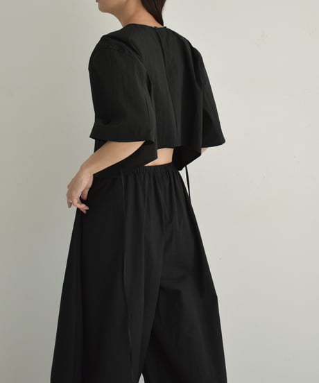 tops-02497　ストレッチ ナイロン シアー ハーフスリーブ プルオーバー　ライトカーキ　ブラック