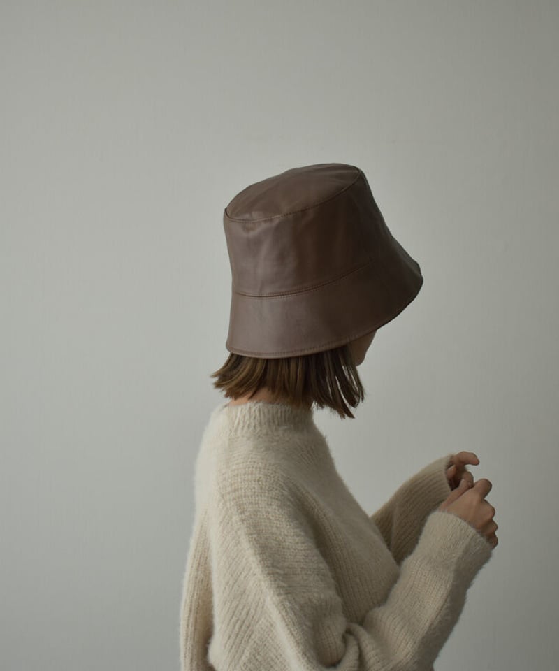 nh-cap-02056 フェイクレザー バケットハット グレージュ チャコール