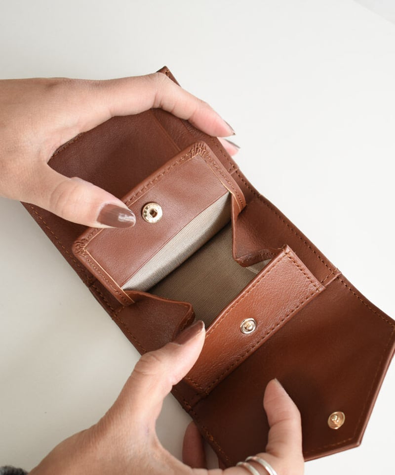 leather-09002 牛革 レターデザイン 財布 グレージュ ブラウン leather-09002 牛革 レターデザイン 財布 グレージュ ブラウン