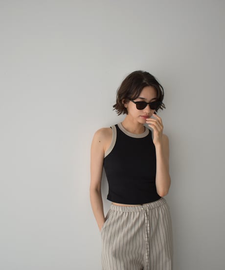 sunglasses-02043　UV400　ブラックフレーム サングラス　ライトブラウン　ダークブラウン　ブルー　ブラック