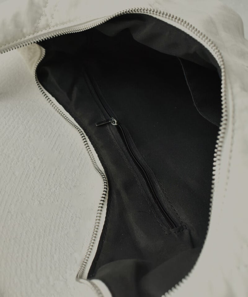 nh-bag2-02638 ステッチ ナイロン ショルダーバッグ ホワイト