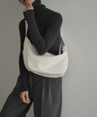 bag2-02642　ショルダーバッグ　オフホワイト　ブラック