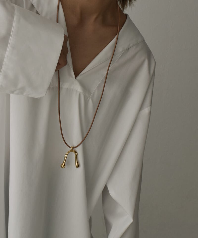 mb-necklace2-02050 Drooping レザーコードネックレス ゴールド mb-necklace2-02050 Drooping レザーコードネックレス ゴールド