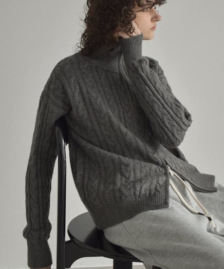 knit-02367　ダブルジップ ケーブル ニット　エクリュ　グレージュ　ダークグレー