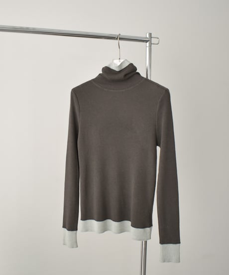 nh-knit-02366　バイカラー タートル ニット　ベージュ　ブラウン　チャコール