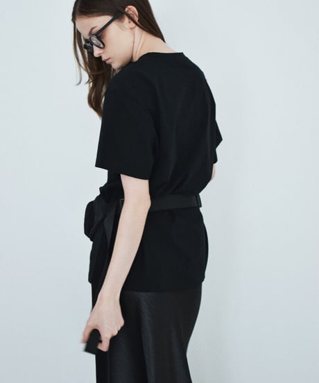 nh-tops-02621　テキスト ロゴ Tシャツ　ホワイト　チャコール　ブラック