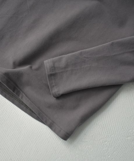 tops-02446　クルーネック コンパクト ロングTシャツ　チャコール　ブラック