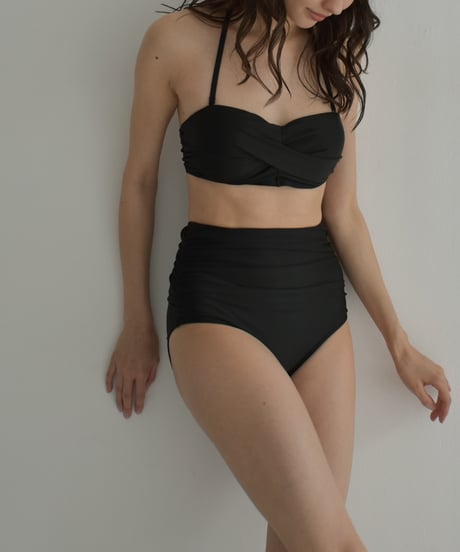 swim-02466　ドルマンスリーブ ラッシュガード付き ビキニ　3点セット　ブラック