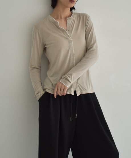 nh-tops-02541　スナップボタン プルオーバー　ベージュ　ブラック