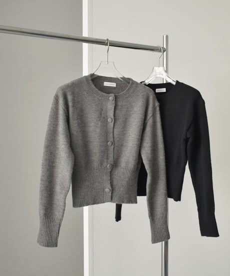 knit-02277　くるみボタン カーディガン　ブラック