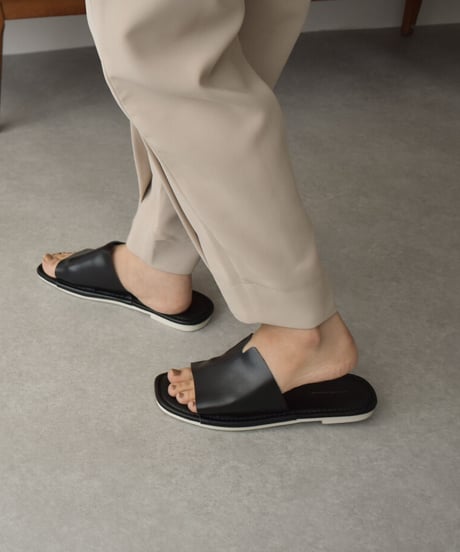 shoes-02147　フラットサンダル　モカベージュ　ブラック