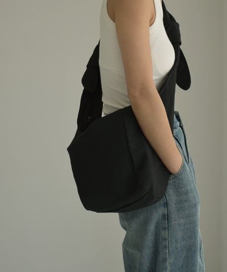 nh-bag2-02626　キャンバスショルダーバッグ　エクリュ　ブラック