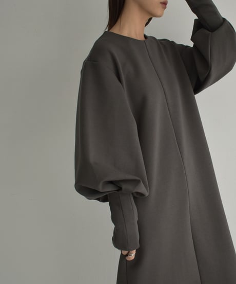 onepiece-12012　タックスリーブ ダンボールニット ワンピース　チャコール　ブラック