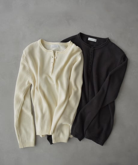 knit-02375　ヘンリーネック ニット プルオーバー　エクリュ　チャコール