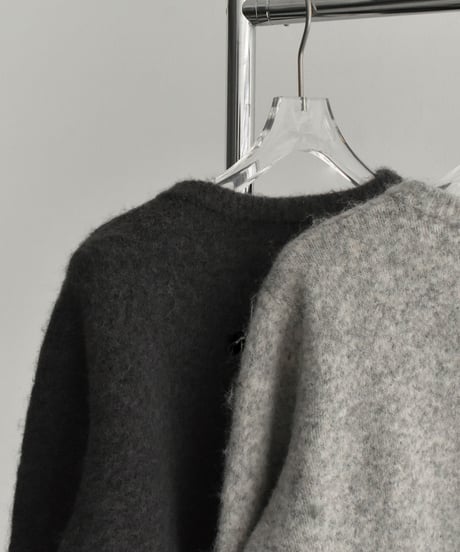 knit-02352　クルーネックニットカーディガン　ライトグレー　チャコール