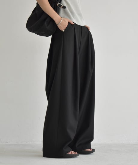 lavishgate コクーン ボリュームパンツ ブラック lavishgate コクーン ボリュームパンツ ブラック コクーン