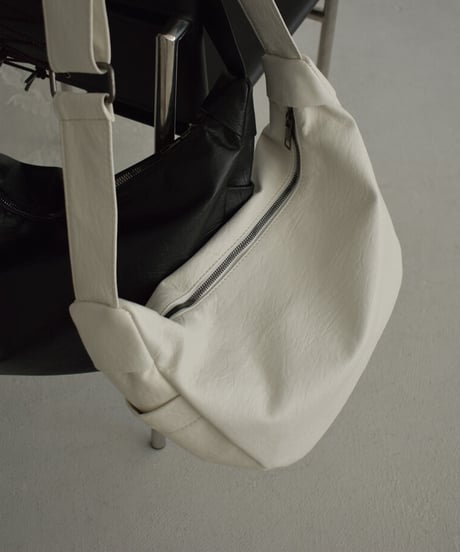 bag2-02642　ショルダーバッグ　オフホワイト　ブラック