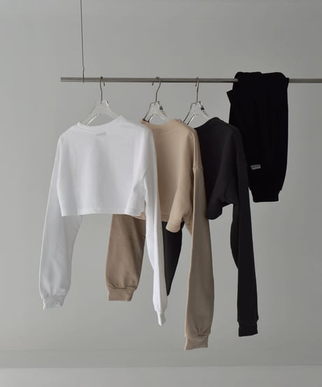 tops-02447　ショートスウェットプルオーバー　ホワイト　ベージュ　チャコール　ブラック
