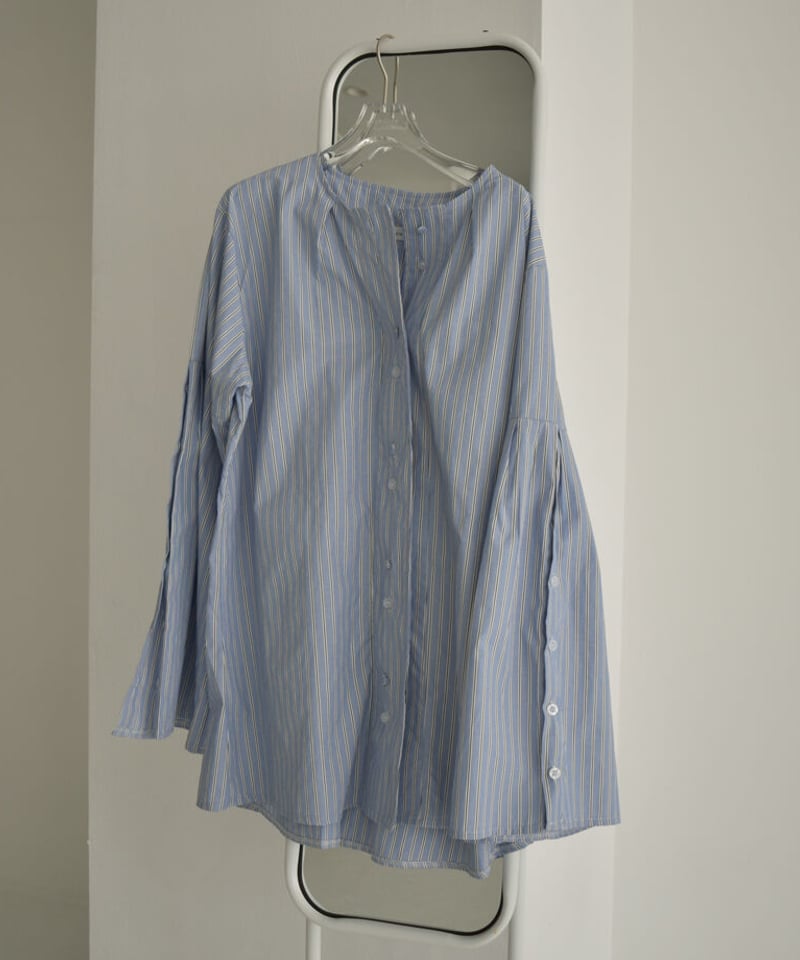 tops-02392 ワイドスリットスリーブ ストライプシャツ ブルー