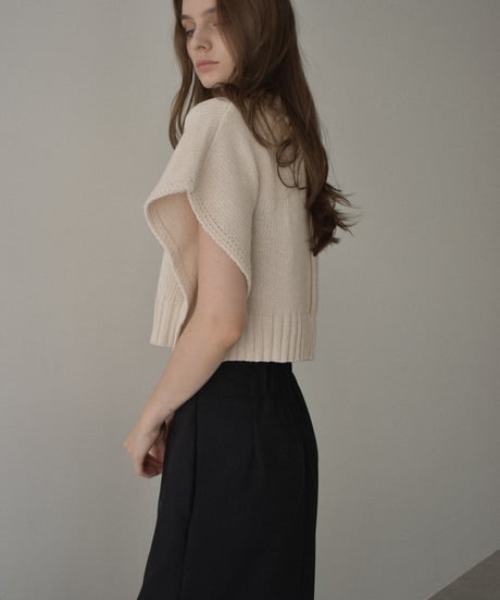 knit-02335　フレンチスリーブ クロップドニット　ライトベージュ　ブラック