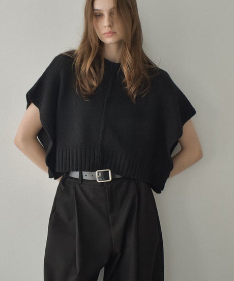 knit-02335　フレンチスリーブ クロップドニット　ライトベージュ　ブラック