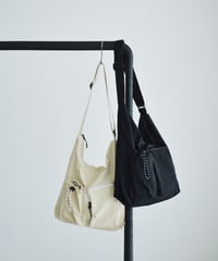 nh-bag2-02676　撥水 ナイロン ショルダーバッグ　エクリュ　ブラック