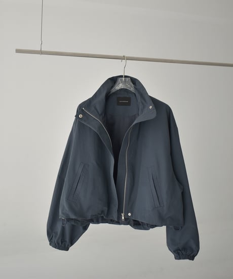 outer-02089　ボリュームスリーブ ショート ブルゾン　オフホワイト　ベージュ　チャコール
