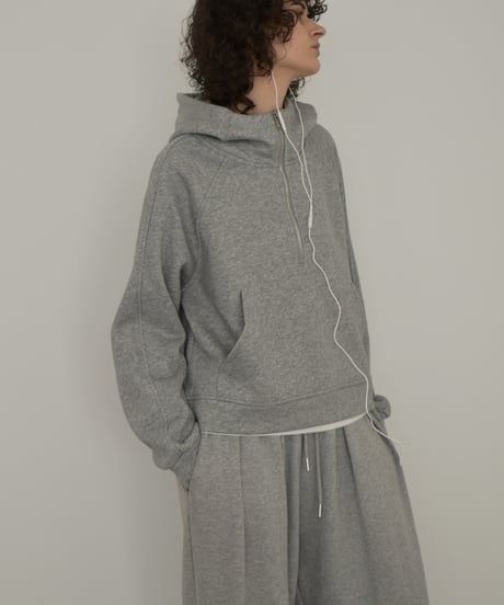 tops-02580　ハイネック ジップフーディ　ベージュ　グレー