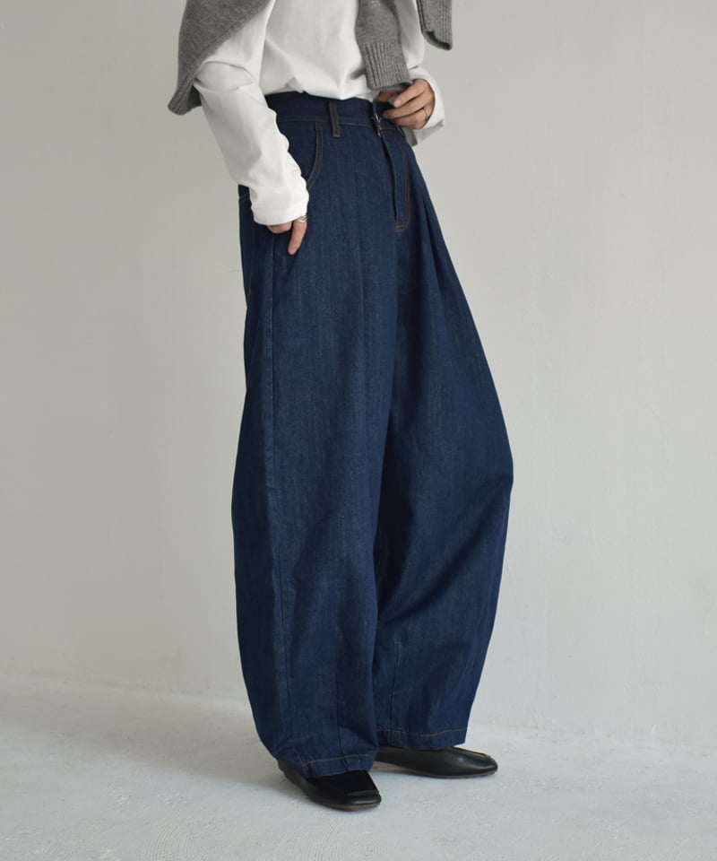bottoms-02209 タックコクーンデニムパンツ インディゴ ブルー bottoms-02209 タックコクーンデニムパンツ インディゴ ブルー