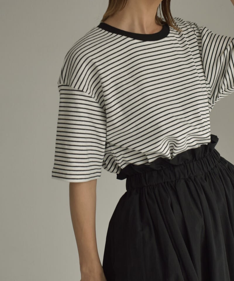 tops-02405 オーバーサイズボーダーTシャツ ホワイト ブラック tops-02405 オーバーサイズボーダーTシャツ ホワイト ブラック