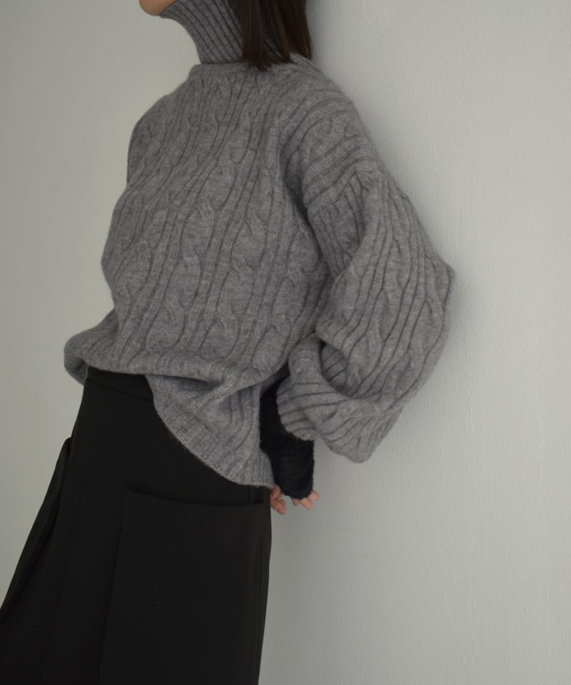 グレー ケーブル編み タートルネックスヌード⭐️used美品⭐️かぐれ グレー ケーブル編み タートルネックスヌード⭐️used美品⭐️かぐれ