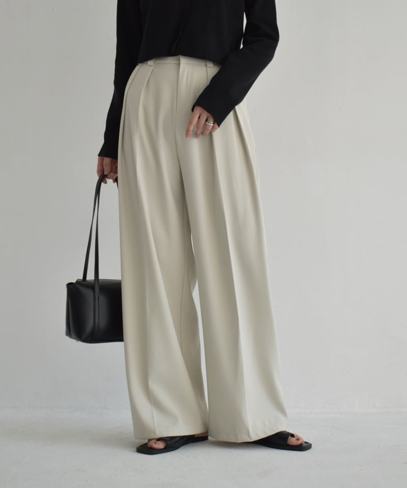 bottoms-02267 タックワイドパンツ エクリュ ブラック | L a v i s h