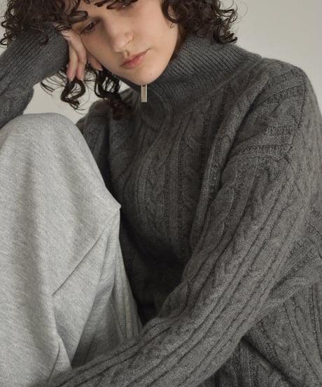 knit-02367　ダブルジップ ケーブル ニット　エクリュ　グレージュ　ダークグレー