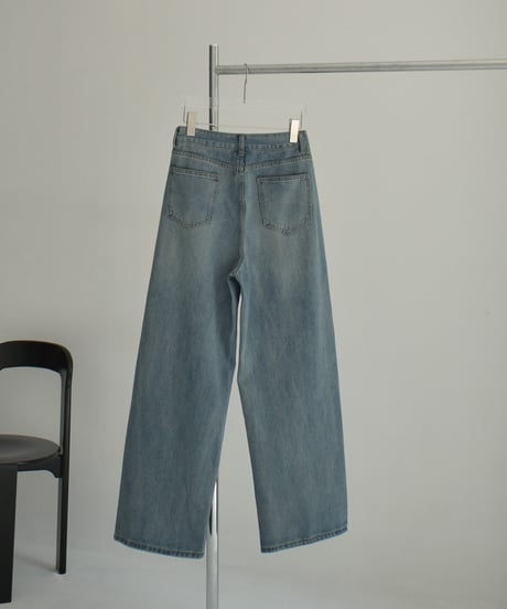 Mサイズのみ7月下旬入荷分　予約販売　bottoms-02297U　ルーズ デニムパンツ　ウォッシュブルー