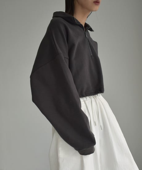 tops-02450　裏起毛クロップドハーフジップスウェット　グレー　チャコール　ブラック