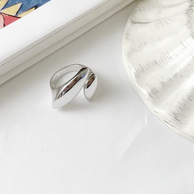 めろんページ プレーン フェザー(左向き) シルバー925 オキシダイズコーティング