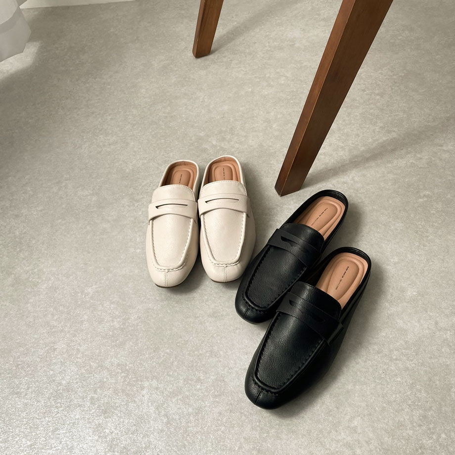 【関税込み】JACQUEMUS ブラウン スエード ローファー サンダル Jacquemus スエード サンダル | ブラウン | FARFETCH JP