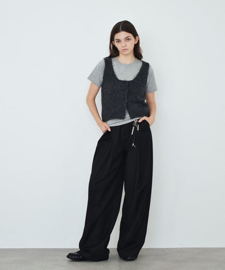 knit-02387　ブークレ ニット ベスト　エクリュ　ベージュ　チャコール