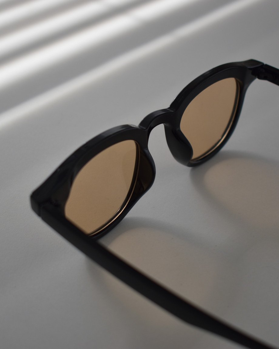 sunglasses-02043 UV400 ブラックフレーム サングラス ライトブラウン