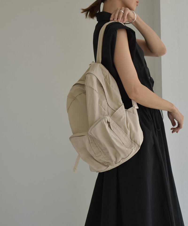 bag2-02632 撥水 ナイロンデイパック ベージュ ブラック | L a v i s h