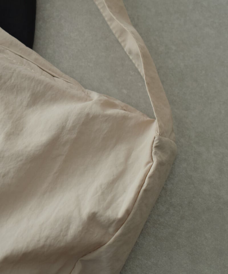 mb-bag2-02622 撥水 ナイロンビッグショルダーバッグ グレージュ mb-bag2-02622 撥水 ナイロンビッグショルダーバッグ グレージュ