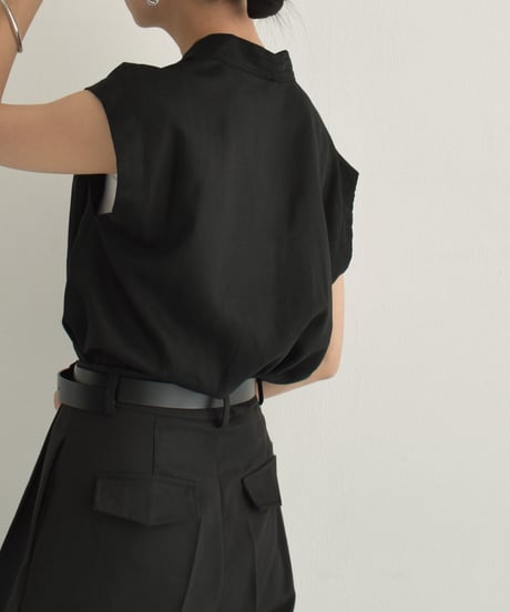 tops-02503　リネン混 タックデザイン トップス　ホワイト　モカ　ブラック