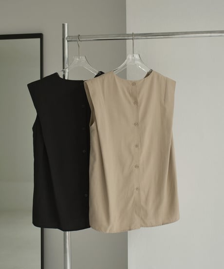 tops-02414　タックスリーブ バックボタン ブラウス　ベージュ　ブラック