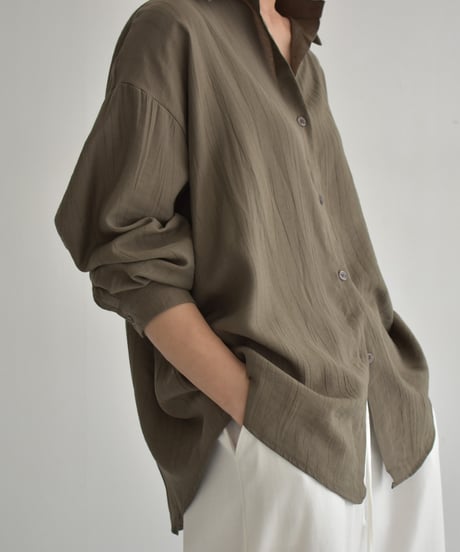 tops-02546　エンボス加工 ルーズ シャツ　エクリュ　ベージュ　モカ