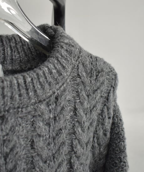 knit-02362　ミックスケーブルニットプルオーバー　グレー