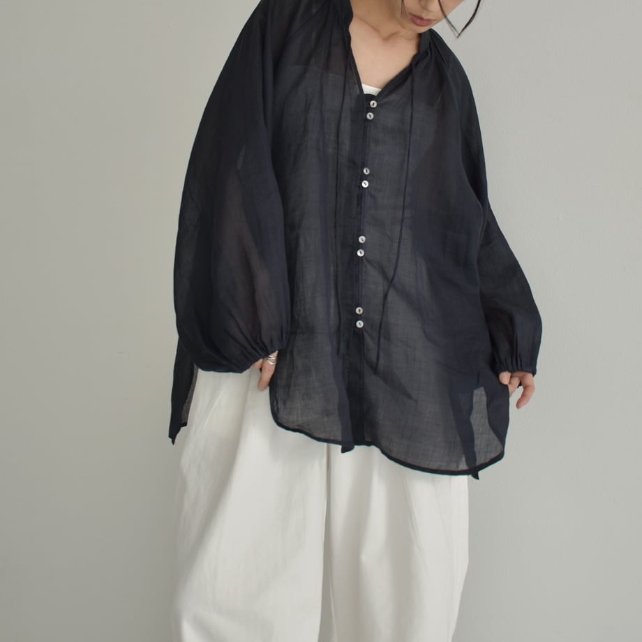 tops-02448 リネン キーネック シアーブラウス ライトベージュ 
